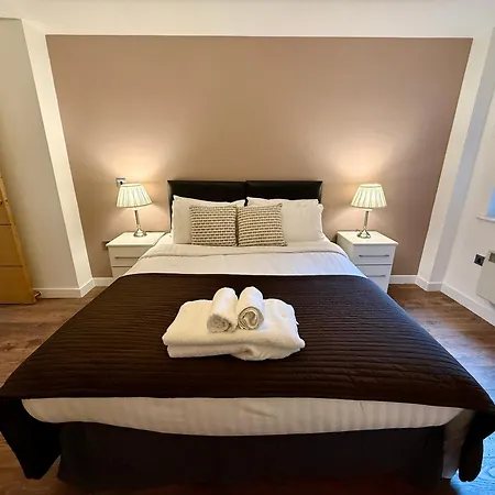 Bloom - Centre - Gated Parking *