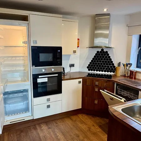 Bloom - Centre - Gated Parking