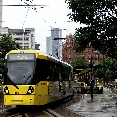 Roomzzz Apartmanhotel 4*