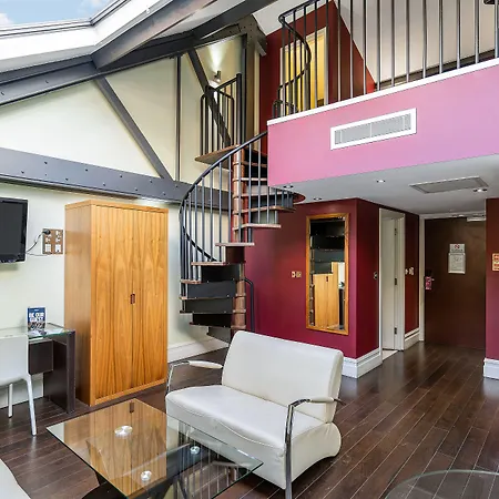 Roomzzz Apartmanhotel Manchester