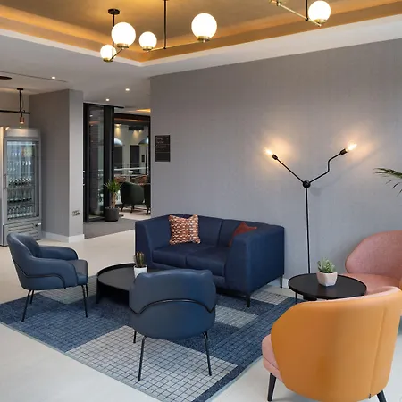 By Marriott Piccadilly