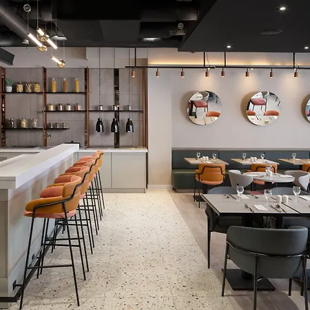 By Marriott Piccadilly Hotel