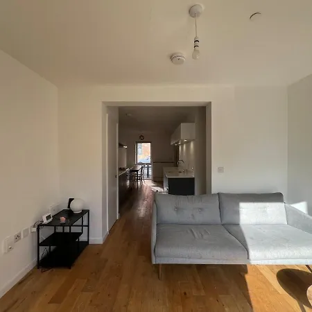 Modern New Build 3 Bed House Manchester Stockport Manchester