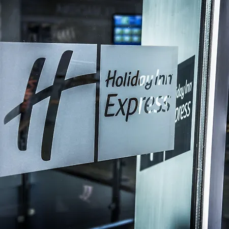 Hotel Express Centre By Ihg