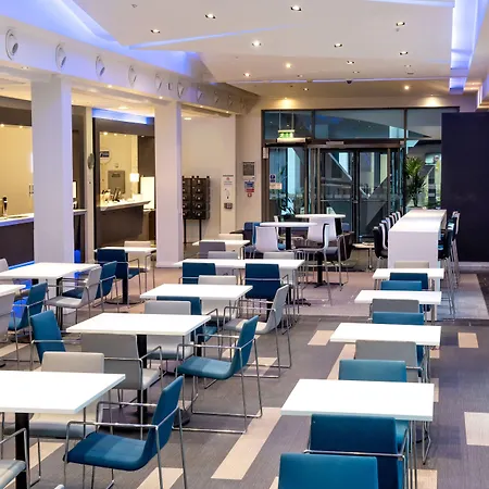 Express Centre Arena By Ihg Hotel