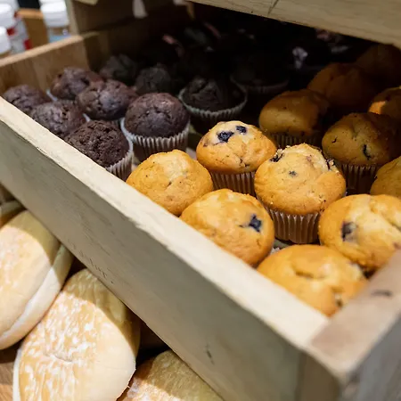 Hotel Express Centre Arena By Ihg 3*