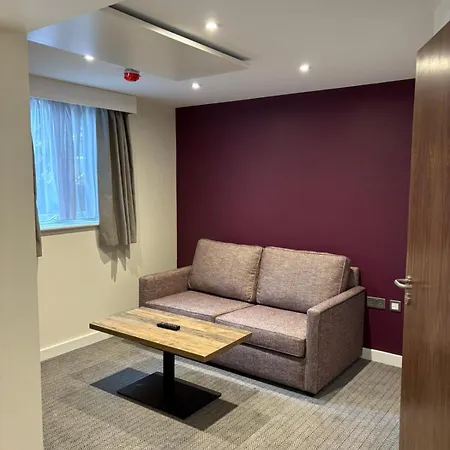 Hotel The Waterside And Leisure Club Manchester