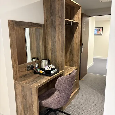 Hotell The Waterside And Leisure Club 3*