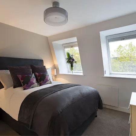 Cove Minshull Street Отель