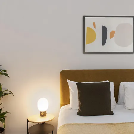 Отель Cove Minshull Street 4*