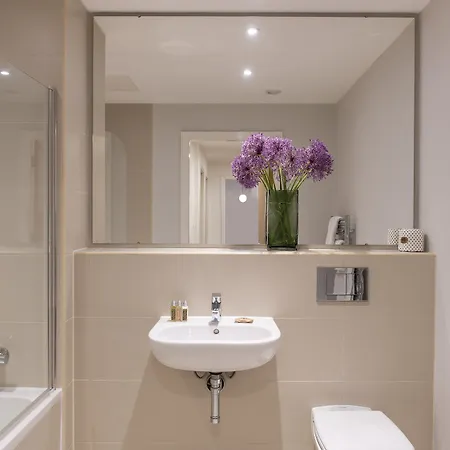 Otel Cove Minshull Street 4*