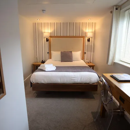 The Waterside And Leisure Club