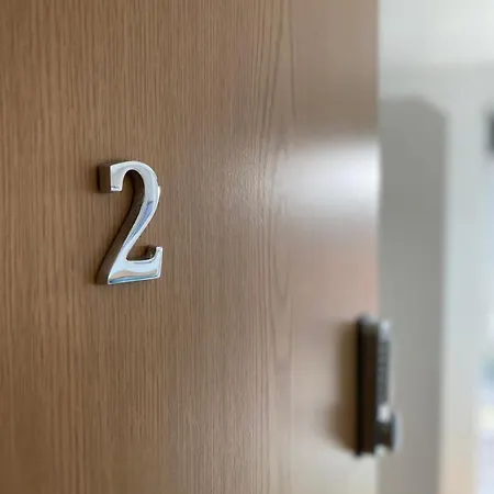 Fresh Private In Shared 2 Bed Flat Camp Street *