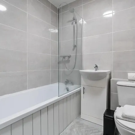 2 Bed Near Etihad & Centre On A Quiet Street With Free Parking Casa de Férias Manchester