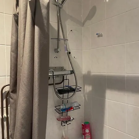 Comfortable Cat-friendly With Garden & Parking מנצ'סטר