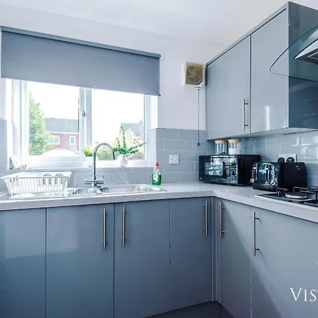 Cosy 3bdr House By Vista Short Lets & Serviced With Ps4 And Parking Hébergement de vacances Manchester