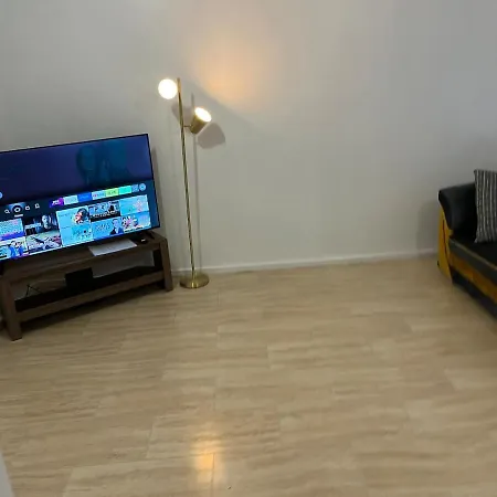 3 Bedroom Luxurious 5mins From Heaton Park Holiday home