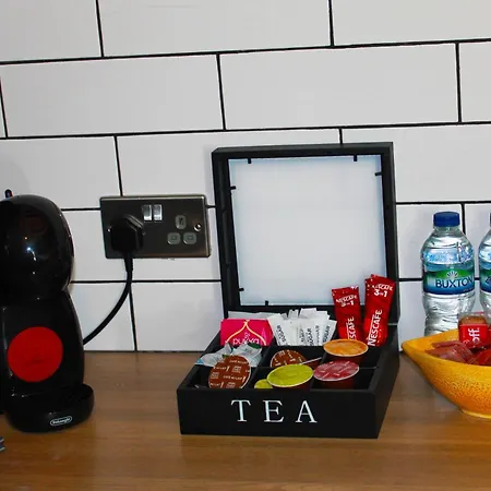 Modern 2 Bedroom House With Parking Hébergement de vacances