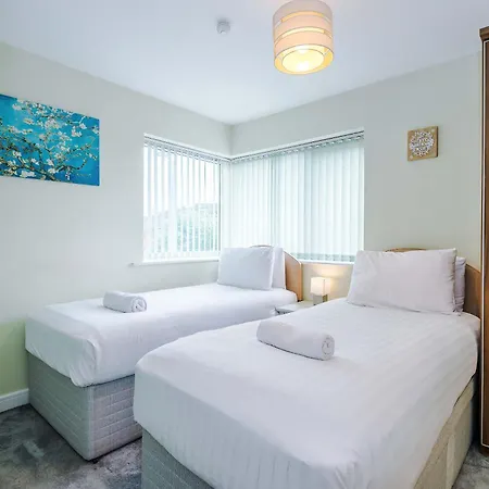 بيت للعطل Large Townhouse By The Etihad & Coop Live Arena With Free Parking *