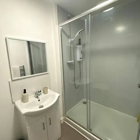 The Failsworth Collection - Stylish With Free Parking *