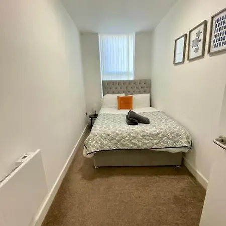 דירה The Failsworth Collection - Stylish With Free Parking *