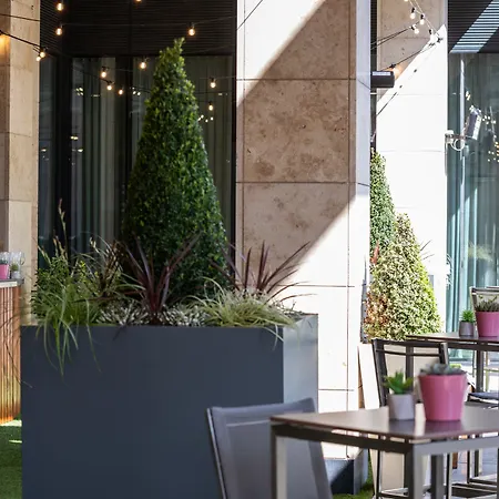 Hotel - Centre By Ihg 4*