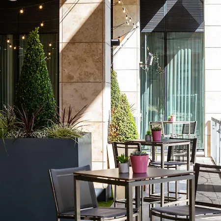 - Centre By Ihg Manchester