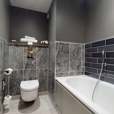 - Centre By Ihg Hotel Manchester