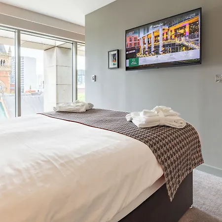 - Centre By Ihg Hotel