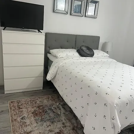 The Cosy Haven - 2 Bedroom House Гостевой дом