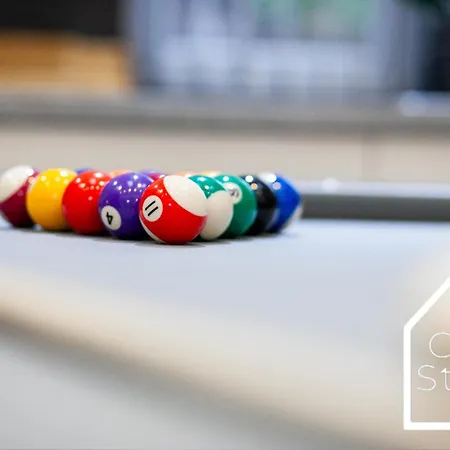 Spacious 4 Bedroom House With Pool Table And Pac-man Games In The Centre Mánchester