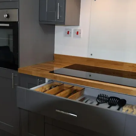 Home-from-home Near Etihad, Garden & Free Parking Manchester