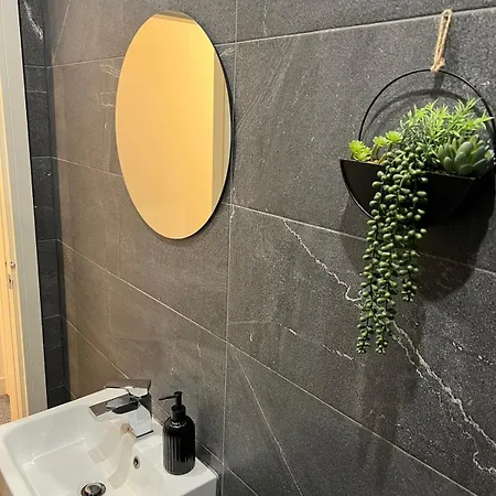 Home-from-home Near Etihad, Garden & Free Parking Manchester