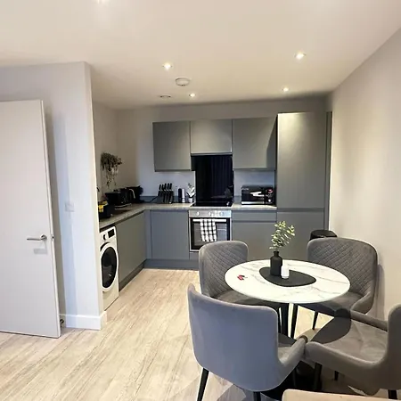 Salford Retreat - 2 Bedroom شقة مانشستر
