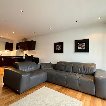 Lowry River Twin Balcony Deluxe Apartman