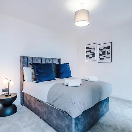 Stylish 2 Bed 2 Bath In * Manchester