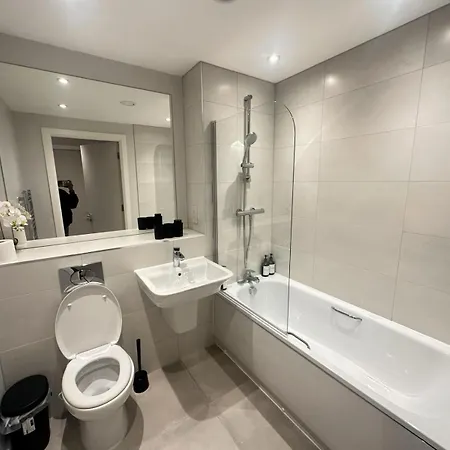 Salford Retreat - 2 Bedroom * 맨체스터