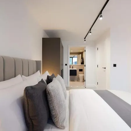 Solaro At The Heim * Manchester