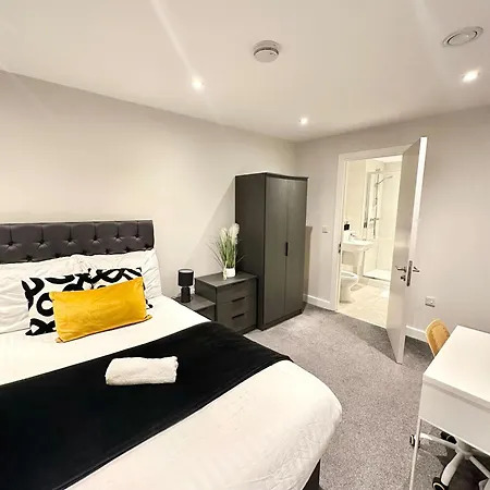 40 Percent Off Monthly 2 Bed Modern Near Piccadilly - Parking - Fast Wifi *