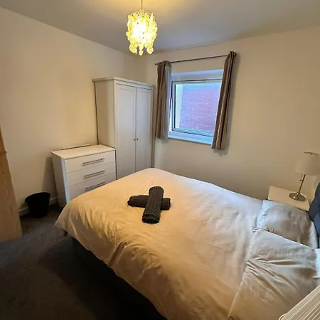 New 2 Bedroom Flat Close To Center Delta Point * Manchester