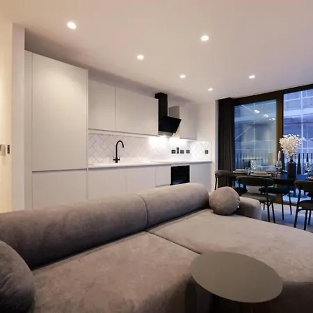 Pappilo At The Heim Apartment Manchester