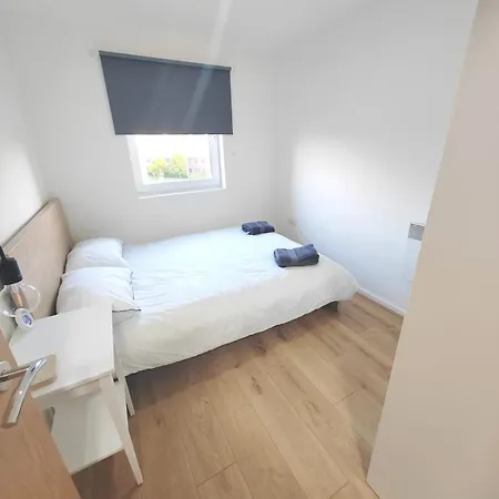 アパート New 2 Bedroom Flat Close To Center Camp Street