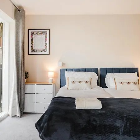 2 Bed Modern Flat, Castlefield, Citycentre, Parking, Self-checkin, Sleeps 4, Balcony, Wifi, Views Appartement Manchester