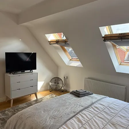 Apartment Elegant In West Didsbury Manchester