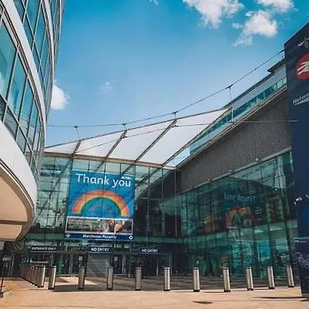 Spacious Mcr - Gym - Terrace - Games - Free Secured Parking * Manchester