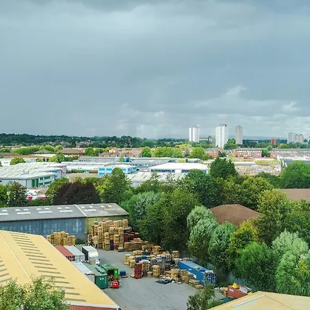 10%Offlastminbusinessleisurewifisalford Manchester