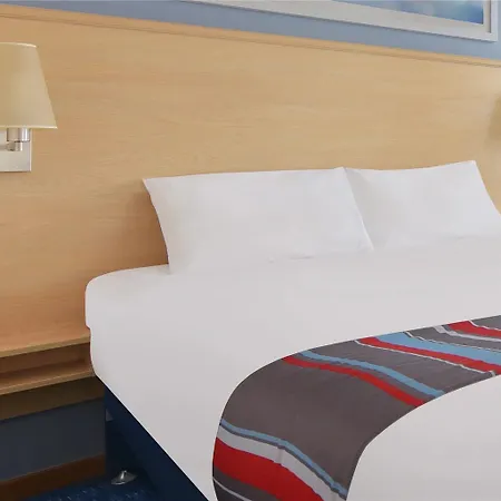 Travelodge Sportcity Отель