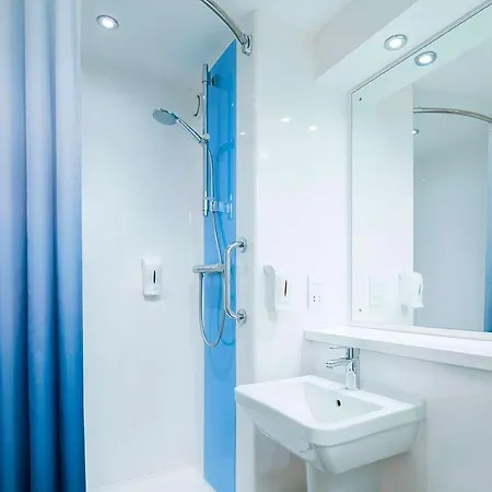 酒店 Travelodge Didsbury 2*