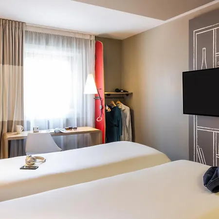 Hotel Ibis Centre Princess Street 3*