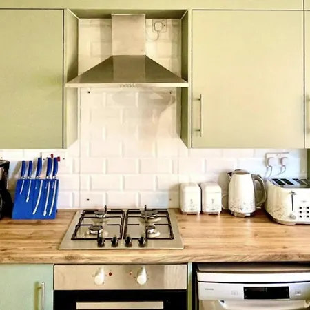 3-bedroom Gem In With Free Parking Tatil Evi *